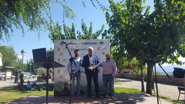 Moratalla recibe en Aínsa-Sobrarbe el trofeo que le acredita como finalista en el Concurso de la Capital del Turismo Rural de España
