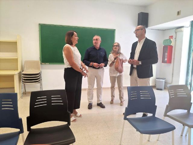 Finalizan las obras de mejora del aislamiento térmico e instalación de placas solares en el IES Pedro García Aguilera de Moratalla