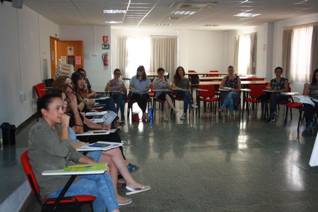 Comienza la formación en lengua de signos en Moratalla