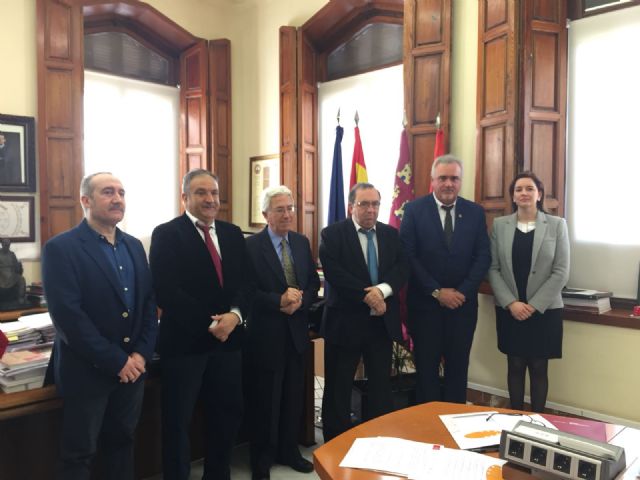 El Ayuntamiento firma con la Universidad de Murcia un convenio para la sede permanente de extensión universitaria en Moratalla